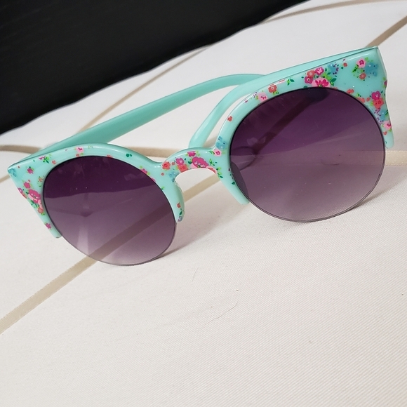 *3/$10 Aqua Teal Floral Rose Cat eye Sunglasses Shades - Picture 2 of 6